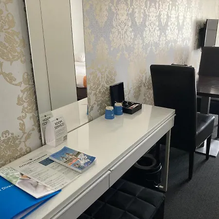 Fletcher Hotel-restaurant De Witte Brug 호텔