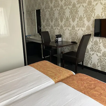 Fletcher Hotel-restaurant De Witte Brug מלון