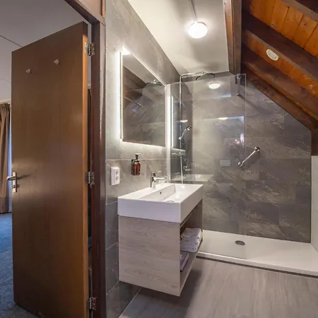 Fletcher Hotel-restaurant De Witte Brug מלון