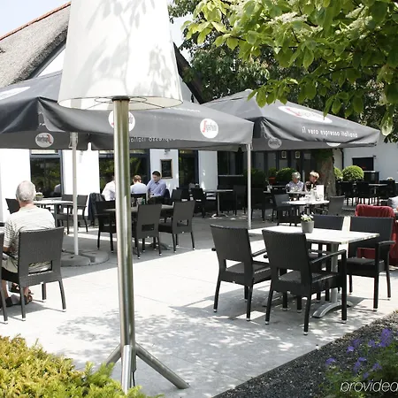 Fletcher Hotel-restaurant De Witte Brug מלון